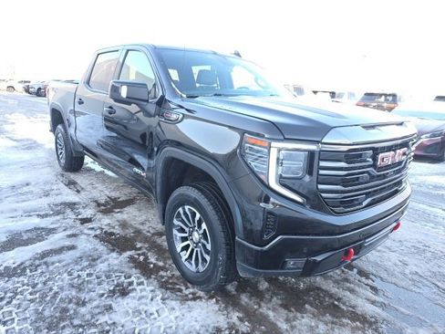 Used 2023 GMC Sierra 1500 AT4 w/ AT4 Preferred Package image 6