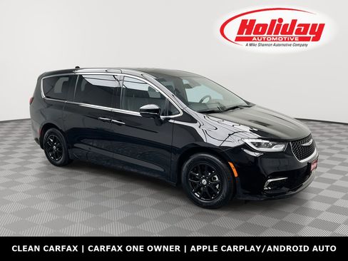 Used 2025 Chrysler Pacifica Select image 1