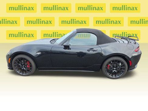 Used 2023 MAZDA MX-5 Miata Club w/ Brembo/BBS Recaro Package RWD image 11