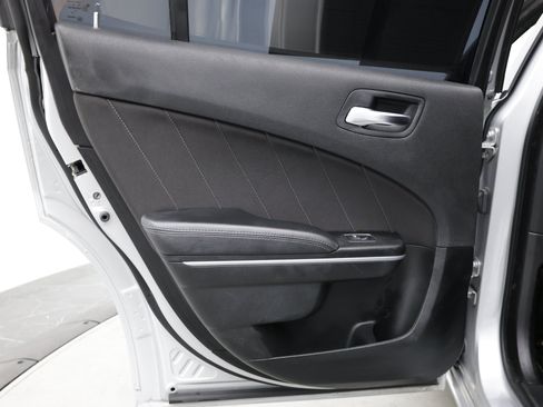 Used 2022 Dodge Charger SXT RWD image 28