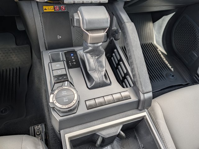 Used 2024 Toyota Tacoma SR5 AWD/4WD image 26