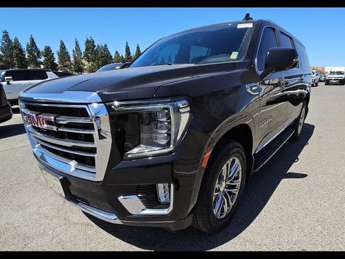 Used 2024 GMC Yukon XL SLT w/ SLT Luxury Package RWD image 3