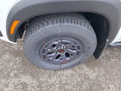 New 2025 Nissan Frontier PRO-4X image 28