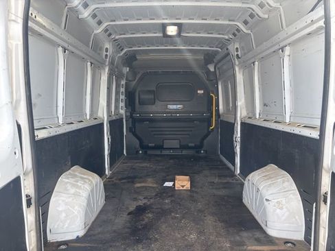 Used 2021 RAM ProMaster 2500 w/ Convenience Group FWD image 7