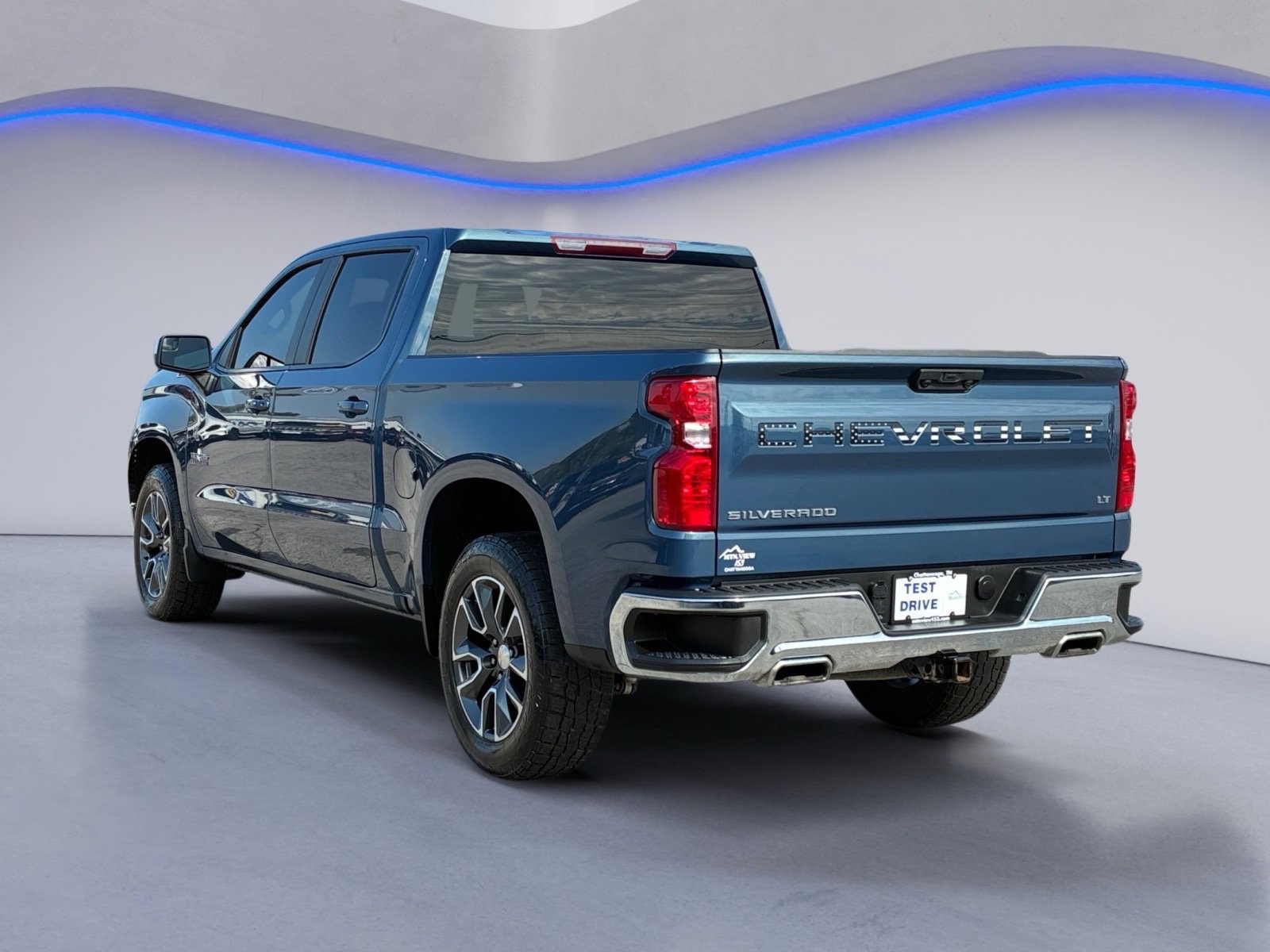 Used 2024 Chevrolet Silverado 1500 LT w/ Z71 Off-Road Package AWD/4WD image 3