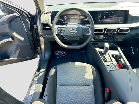 New 2026 Nissan Sentra SV w/ SV Convenience Package FWD image 18
