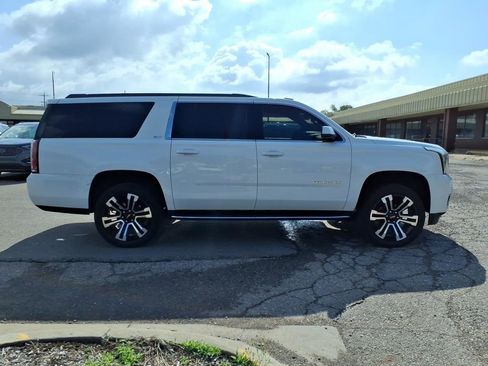 Used 2018 GMC Yukon XL SLT AWD/4WD image 6