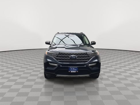 Certified 2022 Ford Explorer XLT w/ Equipment Group 202A AWD/4WD image 38