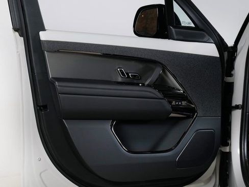 New 2026 Land Rover Range Rover Sport Dynamic SE AWD/4WD image 25