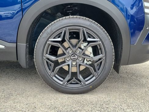New 2026 Nissan Kicks SR AWD/4WD image 9