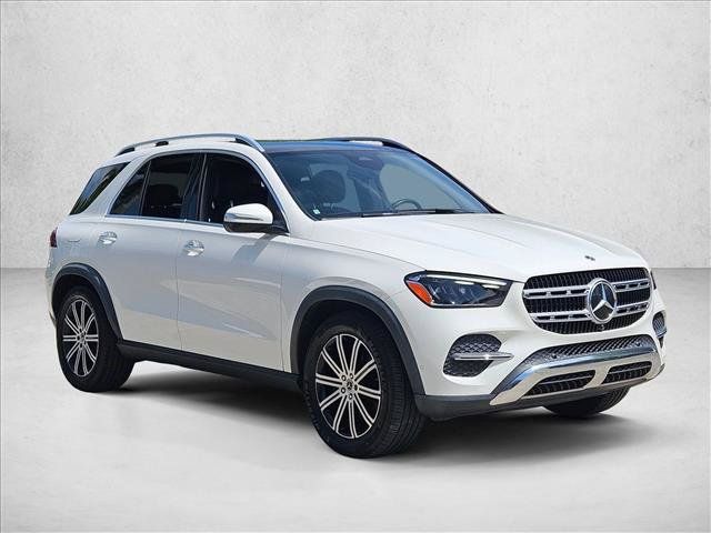 Used 2024 Mercedes-Benz GLE 350 4MATIC image 3