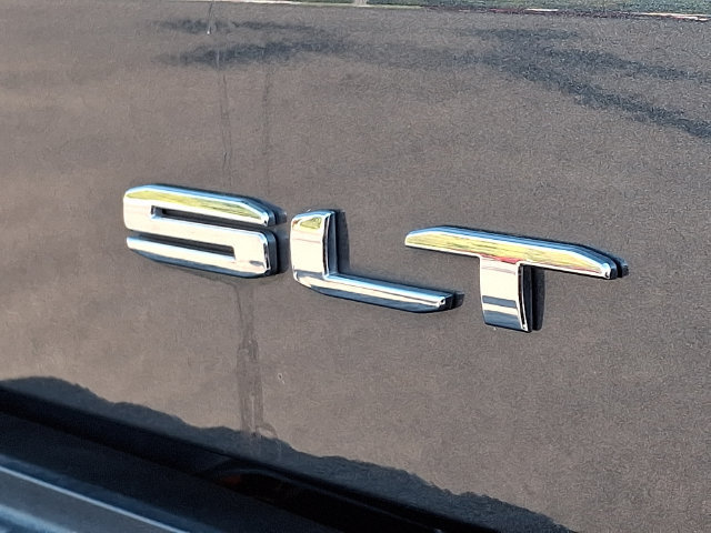 Used 2020 GMC Sierra 1500 SLT w/ SLT Premium Plus Package AWD/4WD image 31