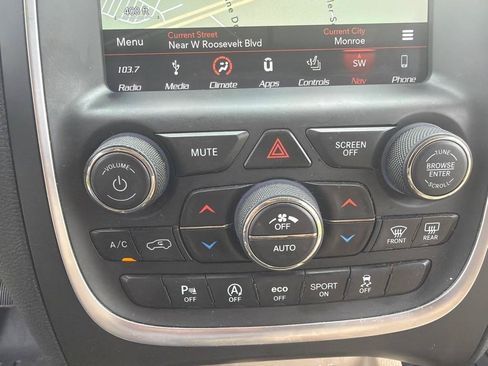 Used 2019 Dodge Durango Citadel RWD image 23