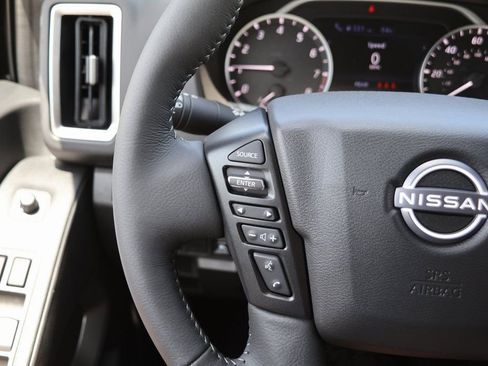 New 2025 Nissan Frontier SV w/ SV Convenience Package image 10