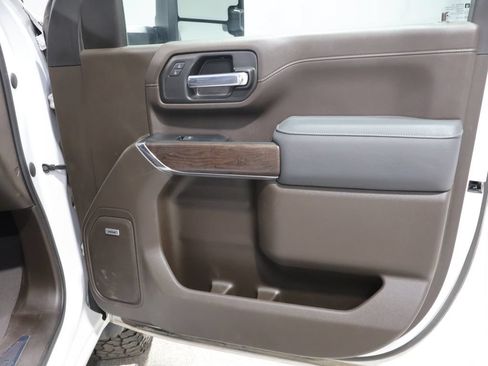 Used 2023 GMC Sierra 3500 Denali w/ Denali Ultimate Package AWD/4WD image 22