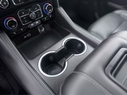 Used 2021 Chevrolet Tahoe Z71 w/ Luxury Package image 27