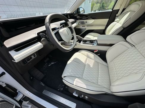 New 2026 Lincoln Nautilus Black Label w/ Jet Appearance Package AWD/4WD image 18
