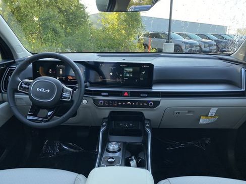New 2025 Kia Sorento EX w/ EX Panoramic Sunroof Package image 5