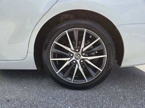 Used 2021 Toyota Camry XLE w/ Navigation Upgrade Package FWD image 19