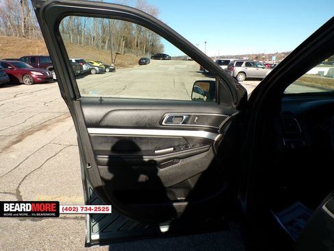 Used 2016 Ford Explorer XLT w/ Equipment Group 201A image 16