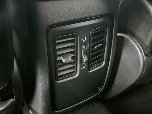 Used 2025 Dodge Durango GT AWD/4WD image 27