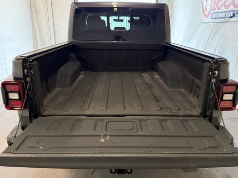 Used 2021 Jeep Gladiator Overland w/ Popular Equipment Package AWD/4WD image 7