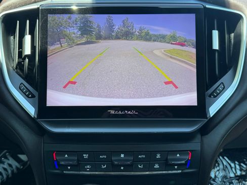 Used 2021 Maserati Ghibli S RWD image 31