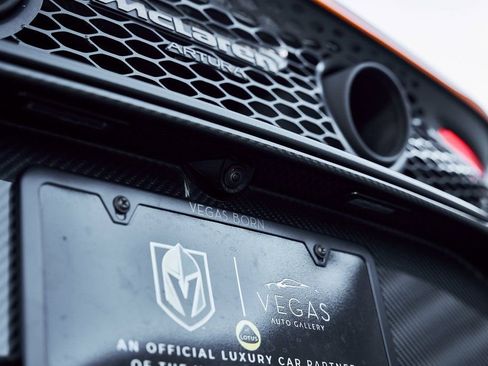 Used 2025 McLaren Artura Spider RWD image 22