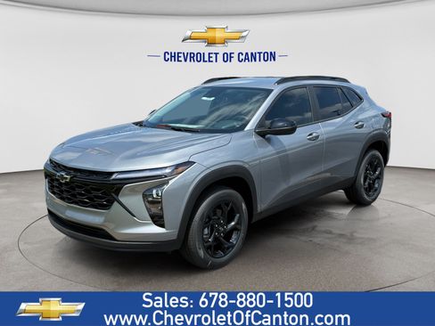 New 2026 Chevrolet Trax LT w/ Midnight Edition FWD image 1