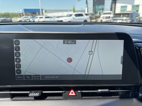 Used 2023 Kia Sportage EX image 19