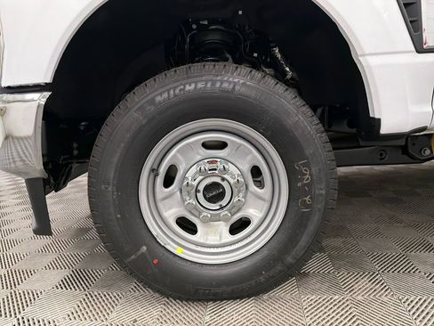 New 2026 Ford F250 XL w/ XL Chrome Package image 11