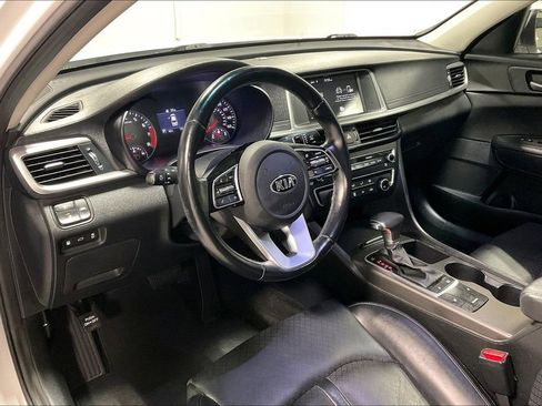 Used 2020 Kia Optima SE image 16