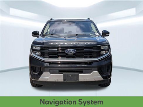 Used 2025 Ford Expedition Platinum AWD/4WD image 12