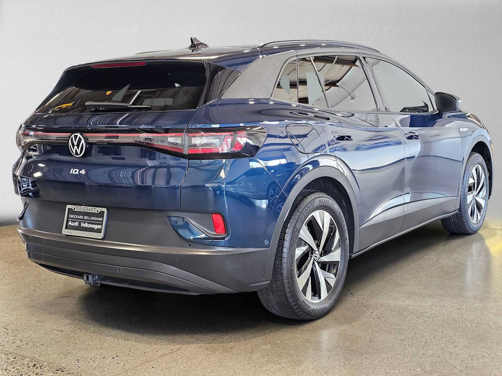Used 2023 Volkswagen ID.4 Pro AWD/4WD image 3