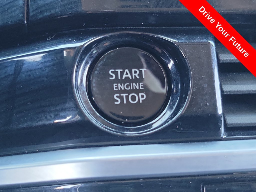 Used 2025 Nissan Pathfinder SV FWD image 9