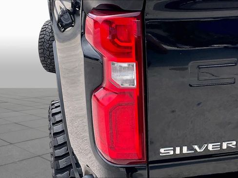 Used 2020 Chevrolet Silverado 2500 High Country w/ Z71 Off-Road Package AWD/4WD image 29