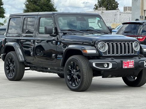 Used 2025 Jeep Wrangler Sahara w/ Safety Group image 10