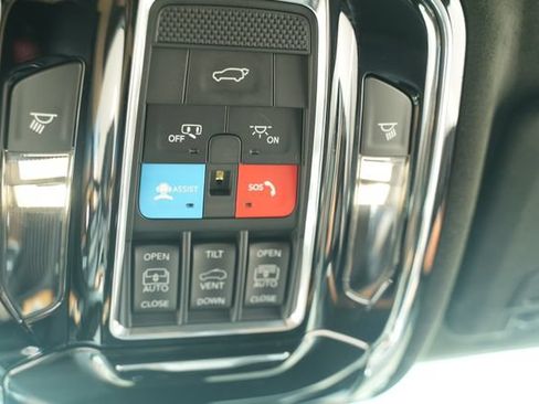 Used 2023 Jeep Grand Cherokee Summit AWD/4WD image 37