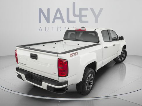 Used 2021 Chevrolet Colorado LT AWD/4WD image 9