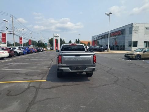 Used 2024 Chevrolet Colorado LT w/ Advanced Trailering Package AWD/4WD image 9