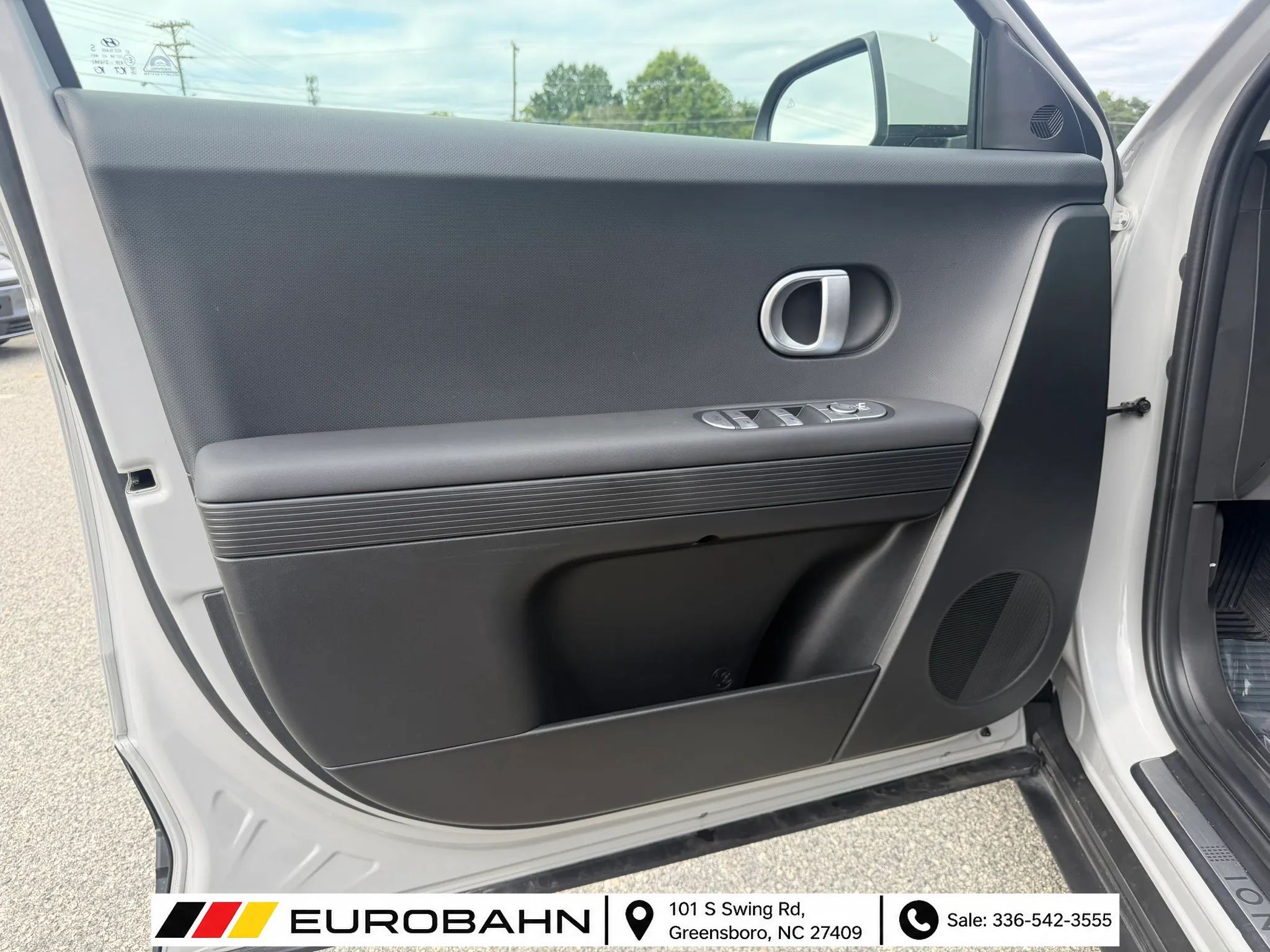 Used 2024 Hyundai Ioniq 5 SEL AWD/4WD image 8