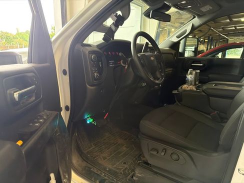 Used 2024 Chevrolet Silverado 2500 Custom w/ Custom Convenience Package AWD/4WD image 5