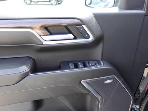 Used 2022 Chevrolet Silverado 1500 LT Trail Boss w/ LT Trail Boss Premium Package AWD/4WD image 19