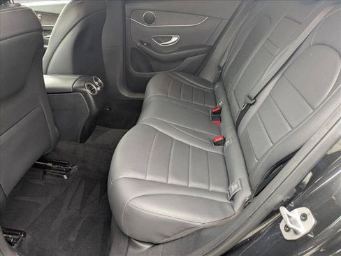 Used 2022 Mercedes-Benz GLC 300 image 17