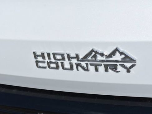 New 2026 Chevrolet Traverse High Country w/ LPO, Floor Liner Package AWD/4WD image 20