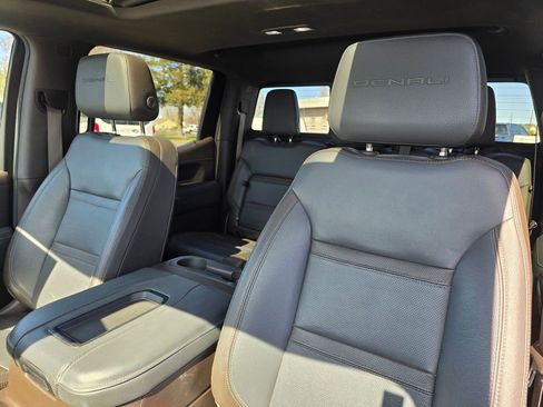 Used 2019 GMC Sierra 1500 Denali w/ Denali Ultimate Package AWD/4WD image 22