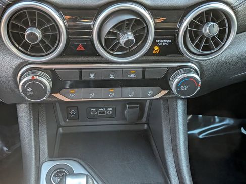 Used 2024 Nissan Sentra SV image 29