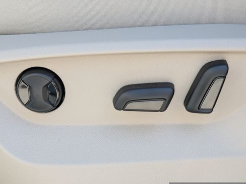 New 2026 Volkswagen Atlas SE image 20