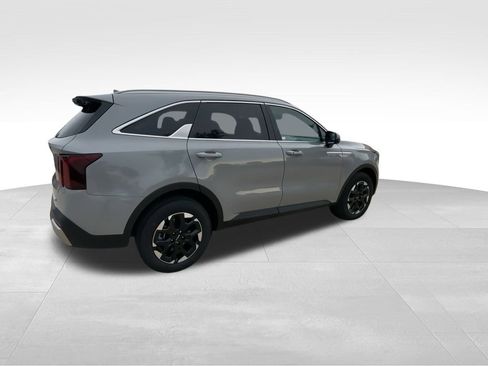 New 2025 Kia Sorento S w/ Panoramic Sunroof Package image 9