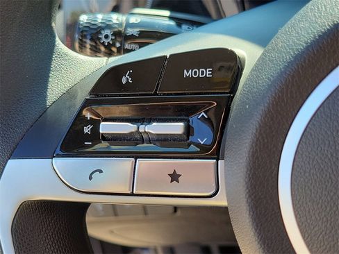 Used 2024 Hyundai Elantra SEL image 20